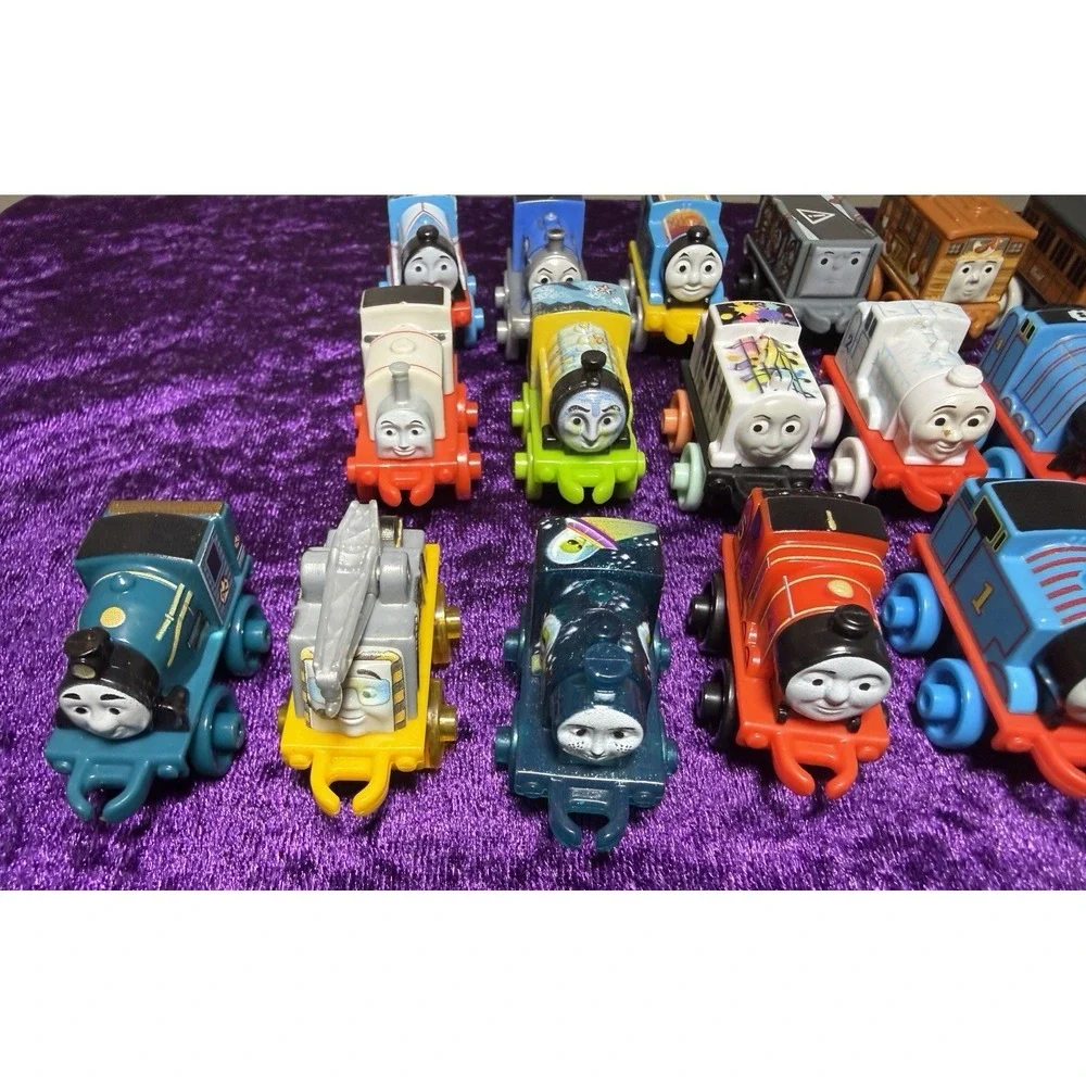 Thomas Train Minis‎ Lot Mixed Micro Engine Trains Mini Pretend Play Toys